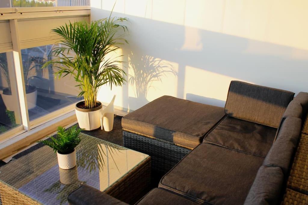 Modern Apartment With Sauna, Near Transit Hub/Dixi Вантаа Екстер'єр фото